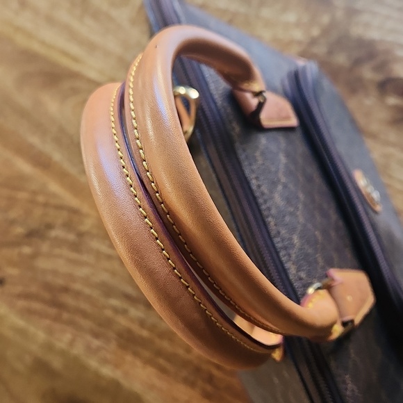 {RIONI} Moda Italia Signature Dome Brown Handle Bag - Picture 2 of 16